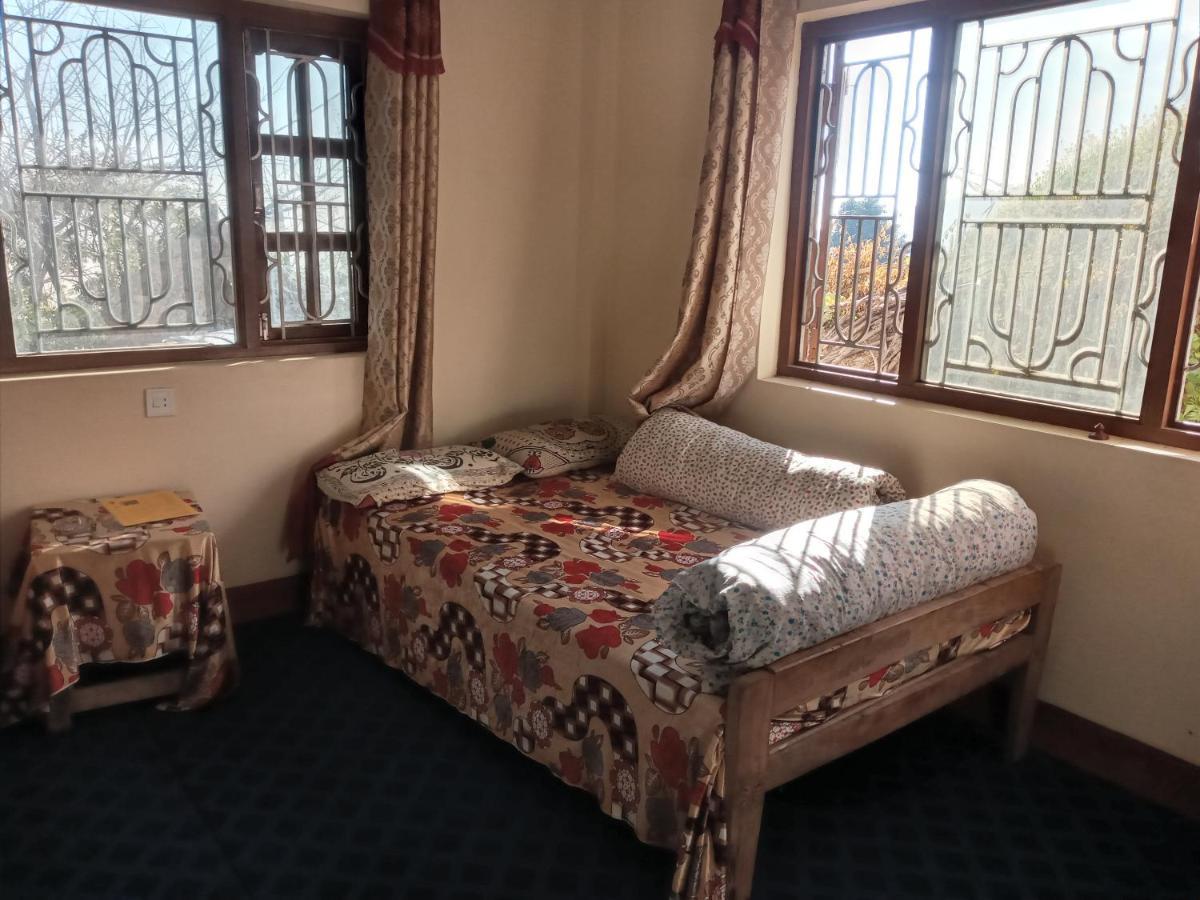 Unique Point Home Stay Нагаркот Экстерьер фото